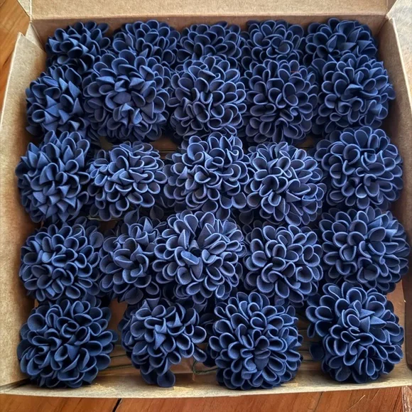 Purple Artificial Flower Stem - Picture 3 of 4